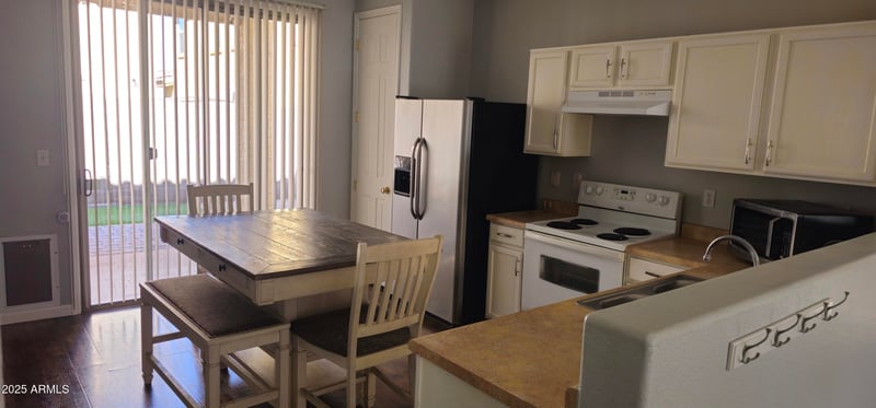 6430 W Valencia Dr, Laveen, AZ 85339