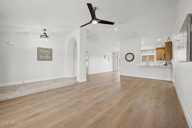 6431 E Inglewood St, Mesa, AZ 85205