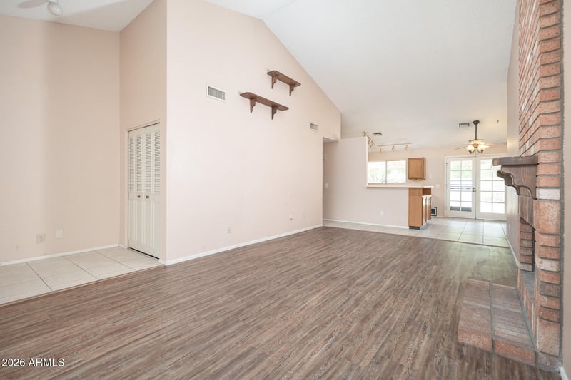6432 W Grandview Rd, Glendale, AZ 85306
