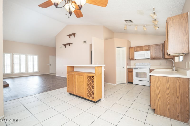 6432 W Grandview Rd, Glendale, AZ 85306