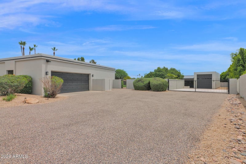 6433 Badgett Ln, Paradise Valley, AZ 85253