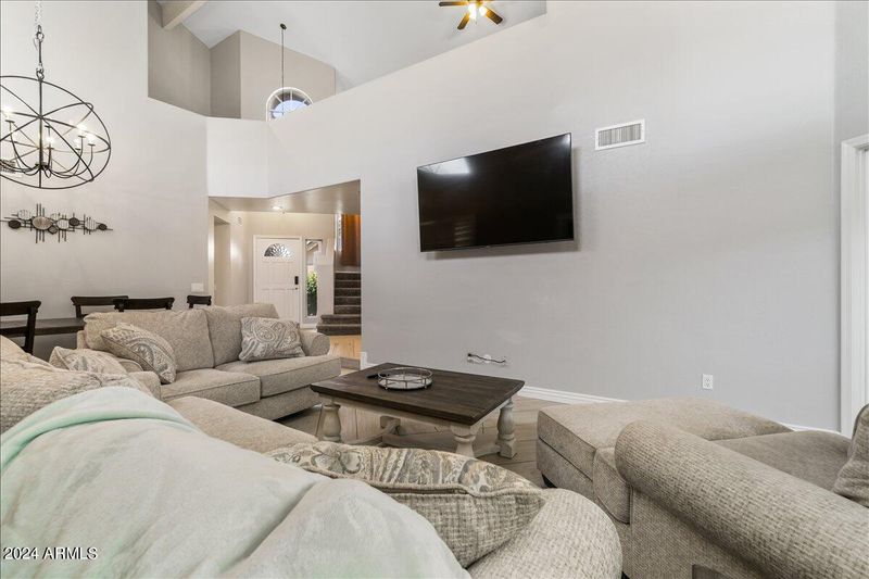 6433 E Redmont Dr, Mesa, AZ 85215