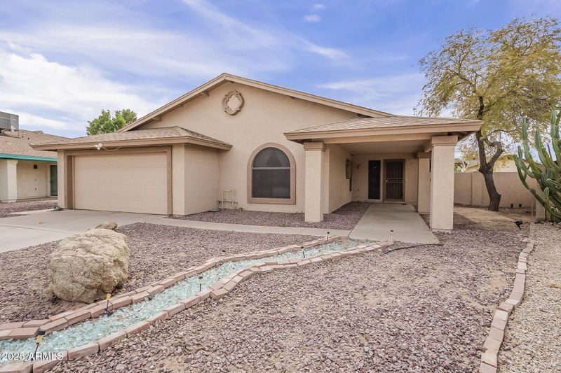 6433 W Beverly Ln, Glendale, AZ 85306