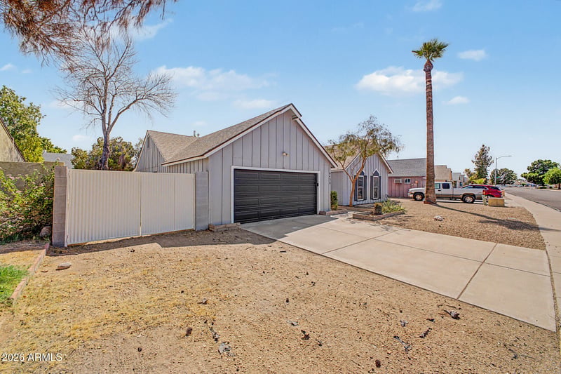 6433 W Kings Ave, Glendale, AZ 85306