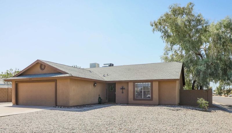 6433 W Paradise Ln, Glendale, AZ 85306