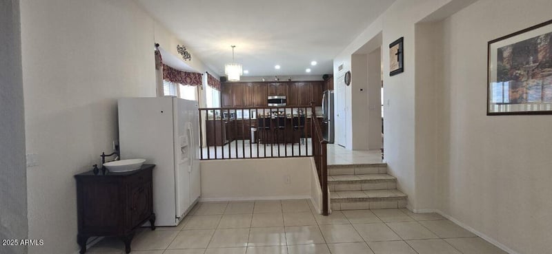 6435 Buckskin Trl, Phoenix, AZ 85083