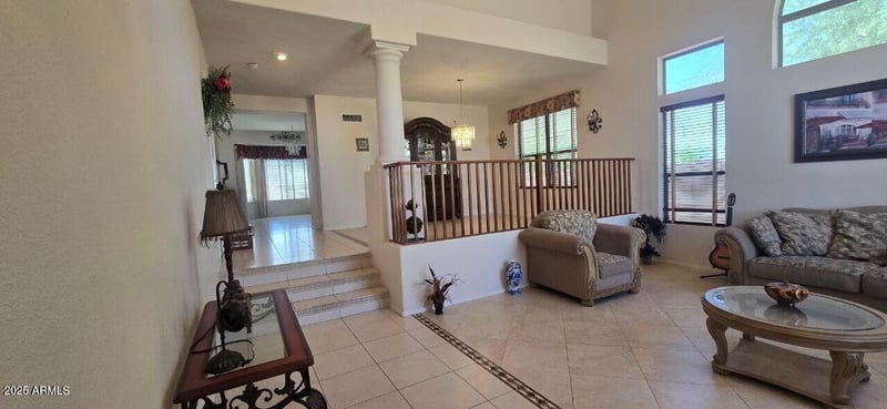6435 Buckskin Trl, Phoenix, AZ 85083