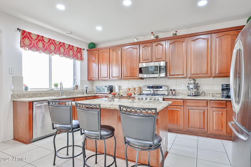 6435 Buckskin Trl, Phoenix, AZ 85083