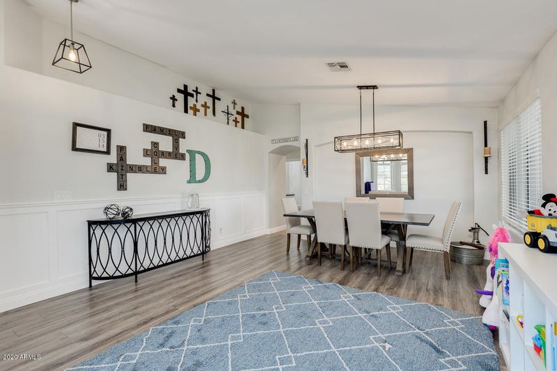 6435 W Chisum Trl, Phoenix, AZ 85083