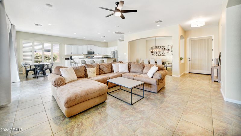 6436 S Trophy Ct, Gilbert, AZ 85298