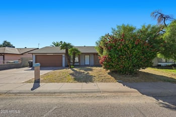 6437 College Dr, Phoenix, AZ 85033