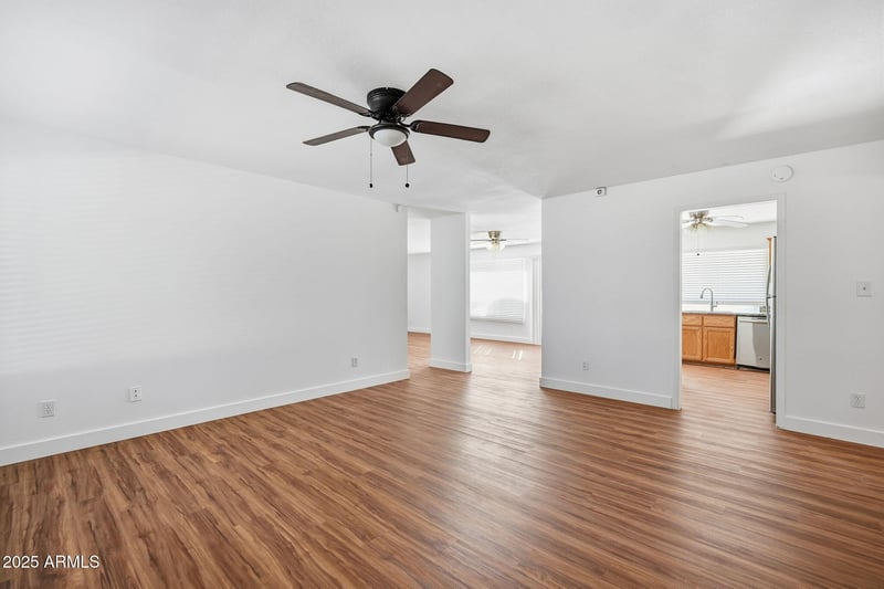 6437 College Dr, Phoenix, AZ 85033