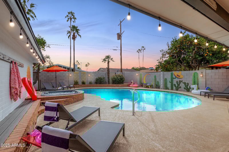 6437 Oak St, Scottsdale, AZ 85257