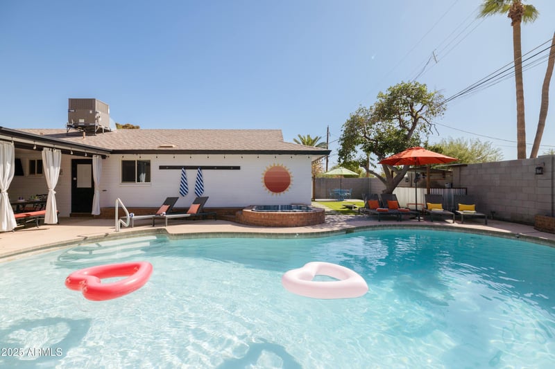 6437 Oak St, Scottsdale, AZ 85257