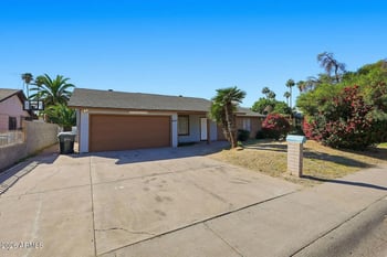 6437 College Dr, Phoenix, AZ 85033