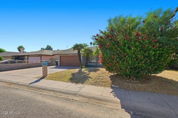 6437 College Dr, Phoenix, AZ 85033
