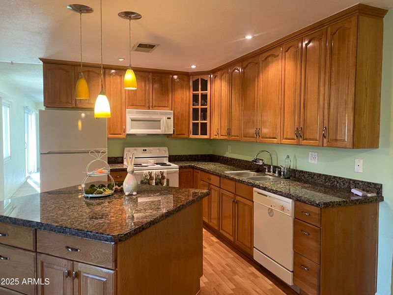 6437 W Devonshire Ave, Phoenix, AZ 85033
