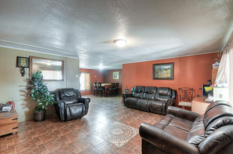 6438 S 75th Ave, Laveen, AZ 85339