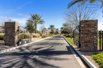 644 Las Puertas Ln, Queen Creek, AZ 85140