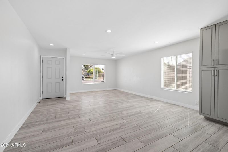 644 W Garnet Ave, Mesa, AZ 85210