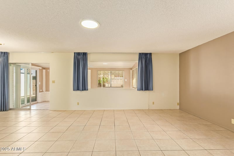 6440 Dodge St, Mesa, AZ 85205