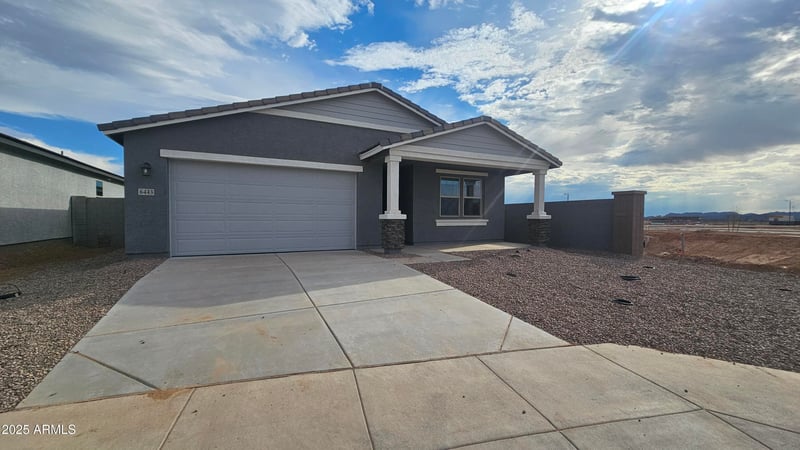 6443 Fiddleneck Way, San Tan Valley, AZ 85140