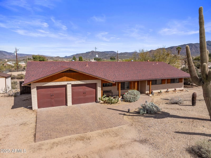 6444 Highland Rd, Cave Creek, AZ 85331