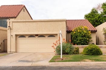 6444 Willow Dr, Tempe, AZ 85283
