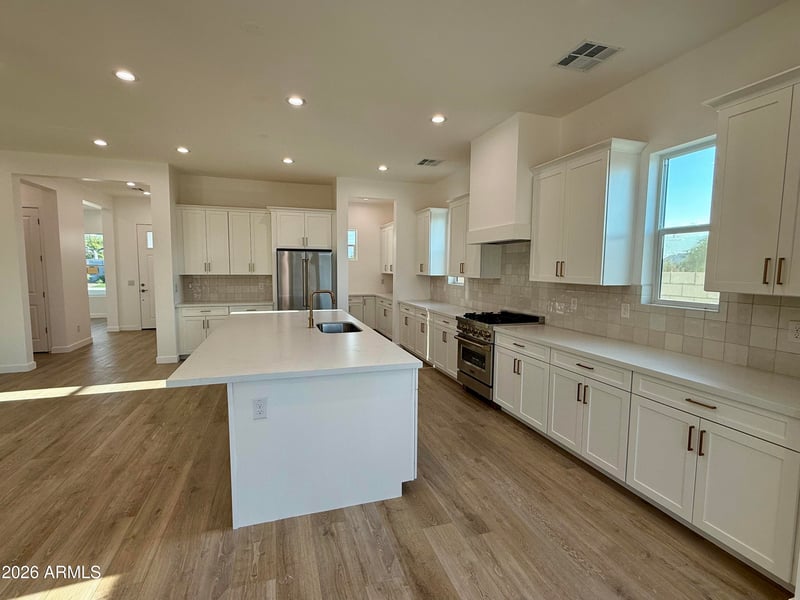 6446 E Omega Cir, Mesa, AZ 85215
