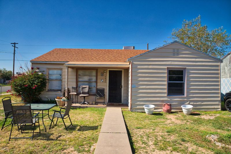 6446 S 6th Ave, Phoenix, AZ 85041