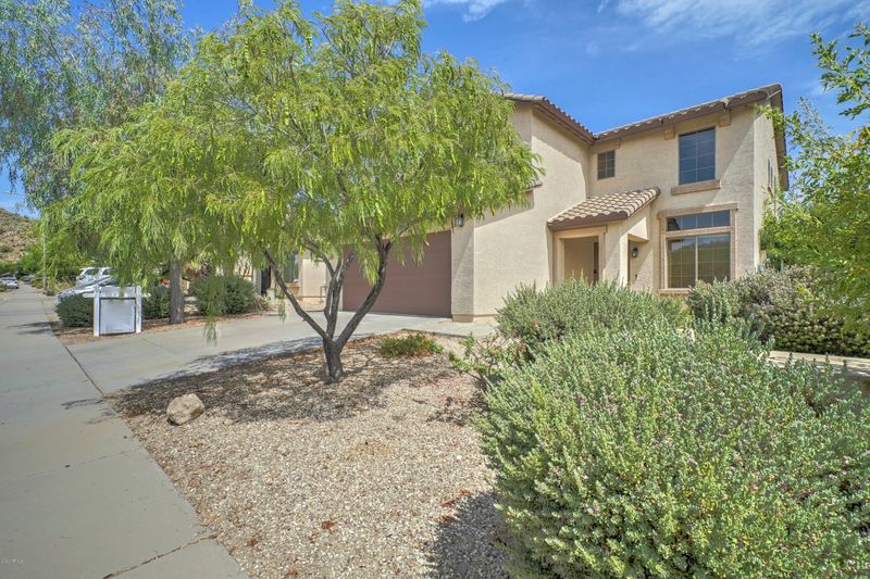 6446 W Blue Sky Dr, Phoenix, AZ 85083