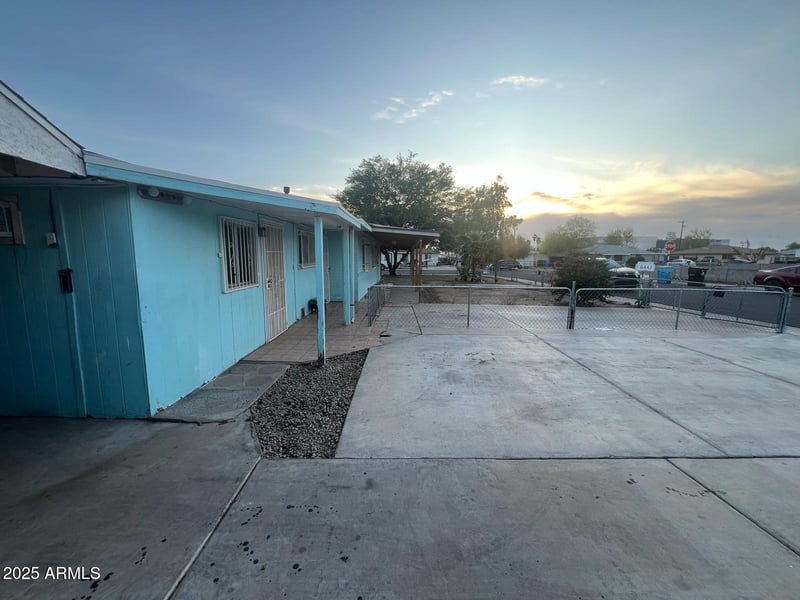 6447 Piccadilly Rd, Phoenix, AZ 85033