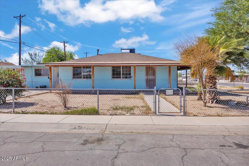 6447 Piccadilly Rd, Phoenix, AZ 85033
