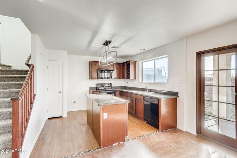 6447 W Beverly Rd, Laveen, AZ 85339