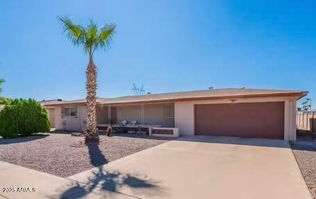 6449 Des Moines St, Mesa, AZ 85205