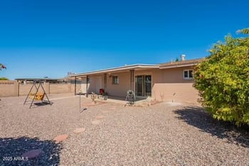 6449 Des Moines St, Mesa, AZ 85205