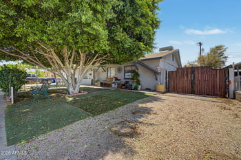 6449 Bethany Home Rd, Glendale, AZ 85301