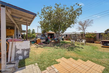 6449 Bethany Home Rd, Glendale, AZ 85301