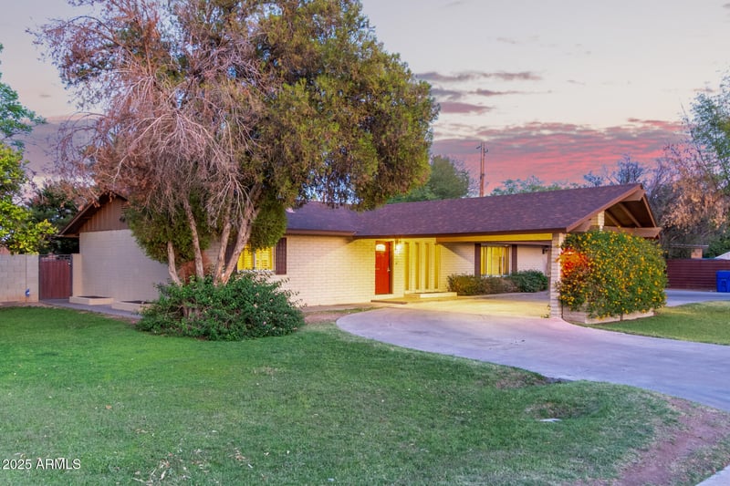 645 Esquire Way, Mesa, AZ 85202
