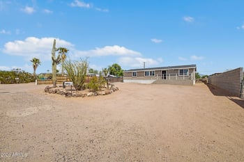 645 S Cornwall Dr, Apache Junction, AZ 85120