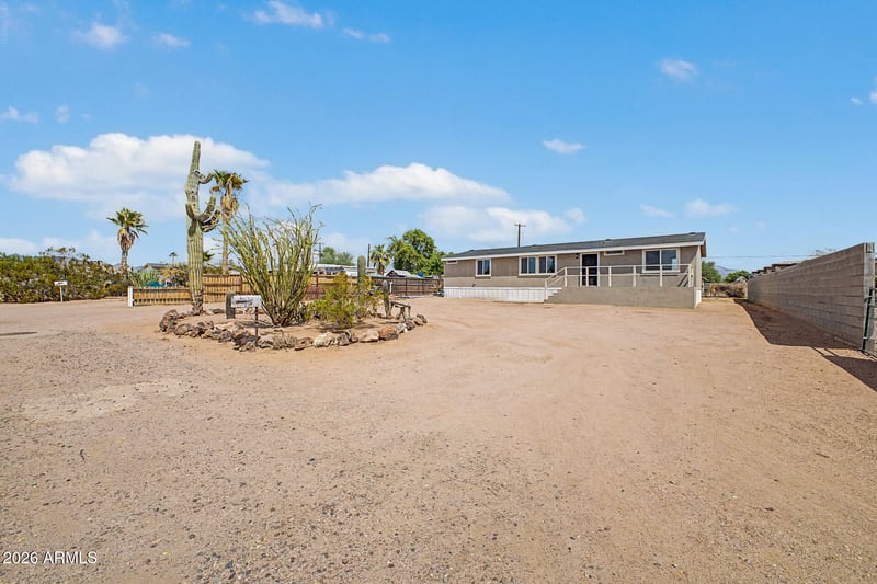 645 S Cornwall Dr, Apache Junction, AZ 85120