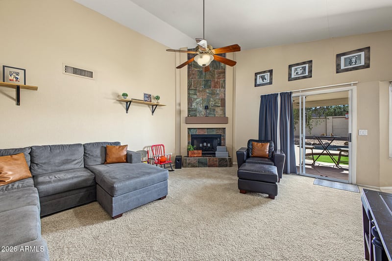645 W Naranja Ave, Mesa, AZ 85210