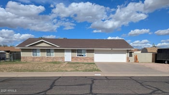 6450 Akron St, Mesa, AZ 85205