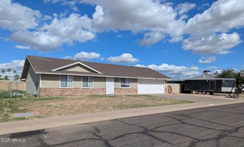 6450 Akron St, Mesa, AZ 85205