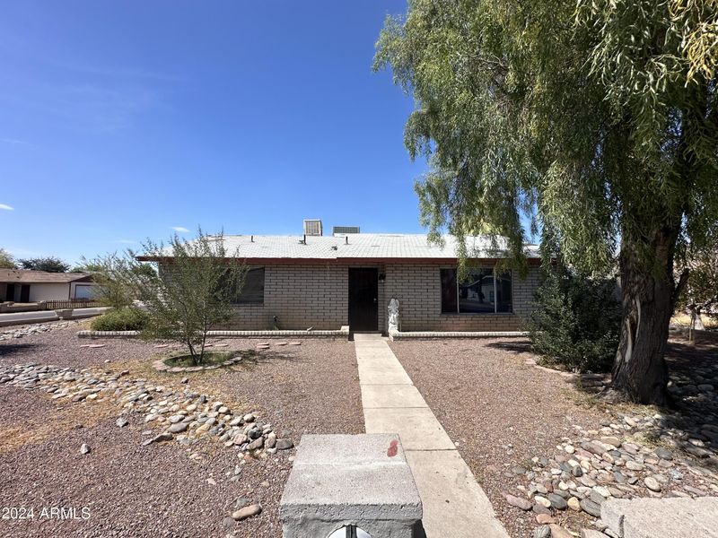 6450 W Ocotillo Rd, Glendale, AZ 85301