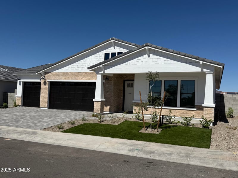 6452 Omega Cir, Mesa, AZ 85215