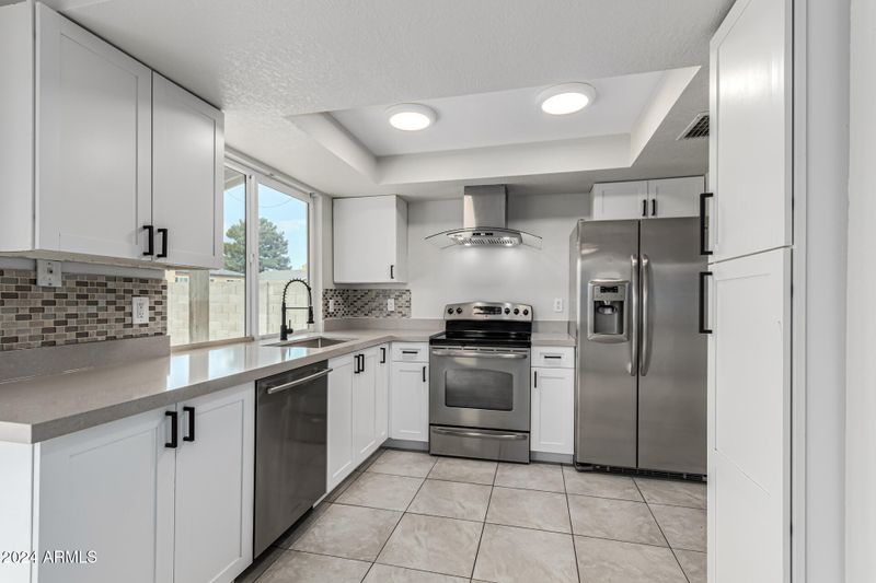 6452 S 18th St, Phoenix, AZ 85042