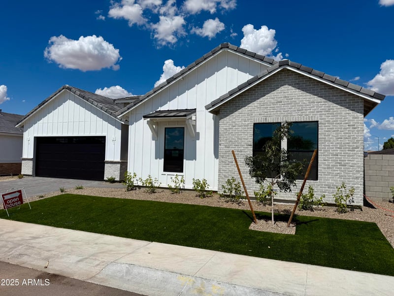6454 E Oasis Cir, Mesa, AZ 85215