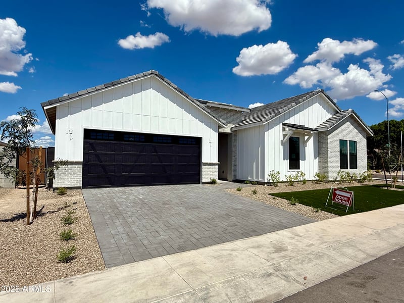 6454 E Oasis Cir, Mesa, AZ 85215
