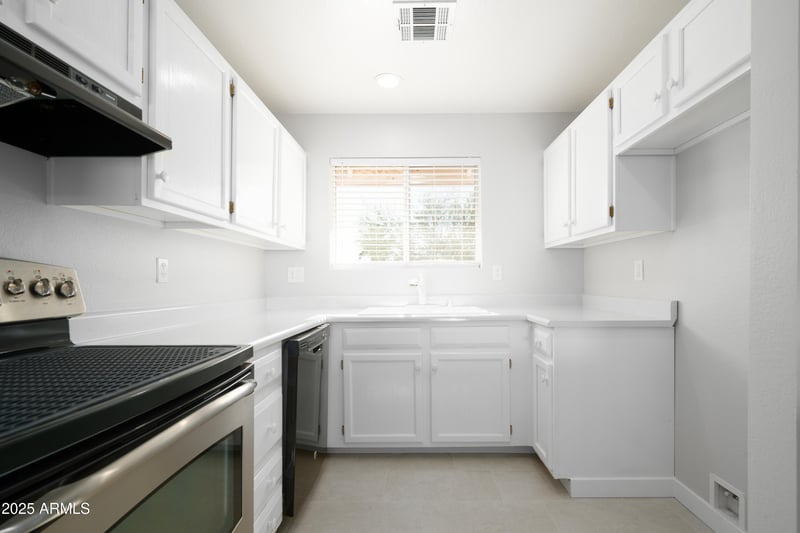 6454 University Dr #8, Mesa, AZ 85205